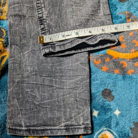 Buckle Dark Wash Skinny Jeans 28x31 - Picture 8 of 8